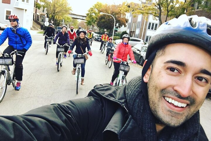 Bike Tour of Chicago's Lakefront Neighborhoods  - Photo 1 of 18